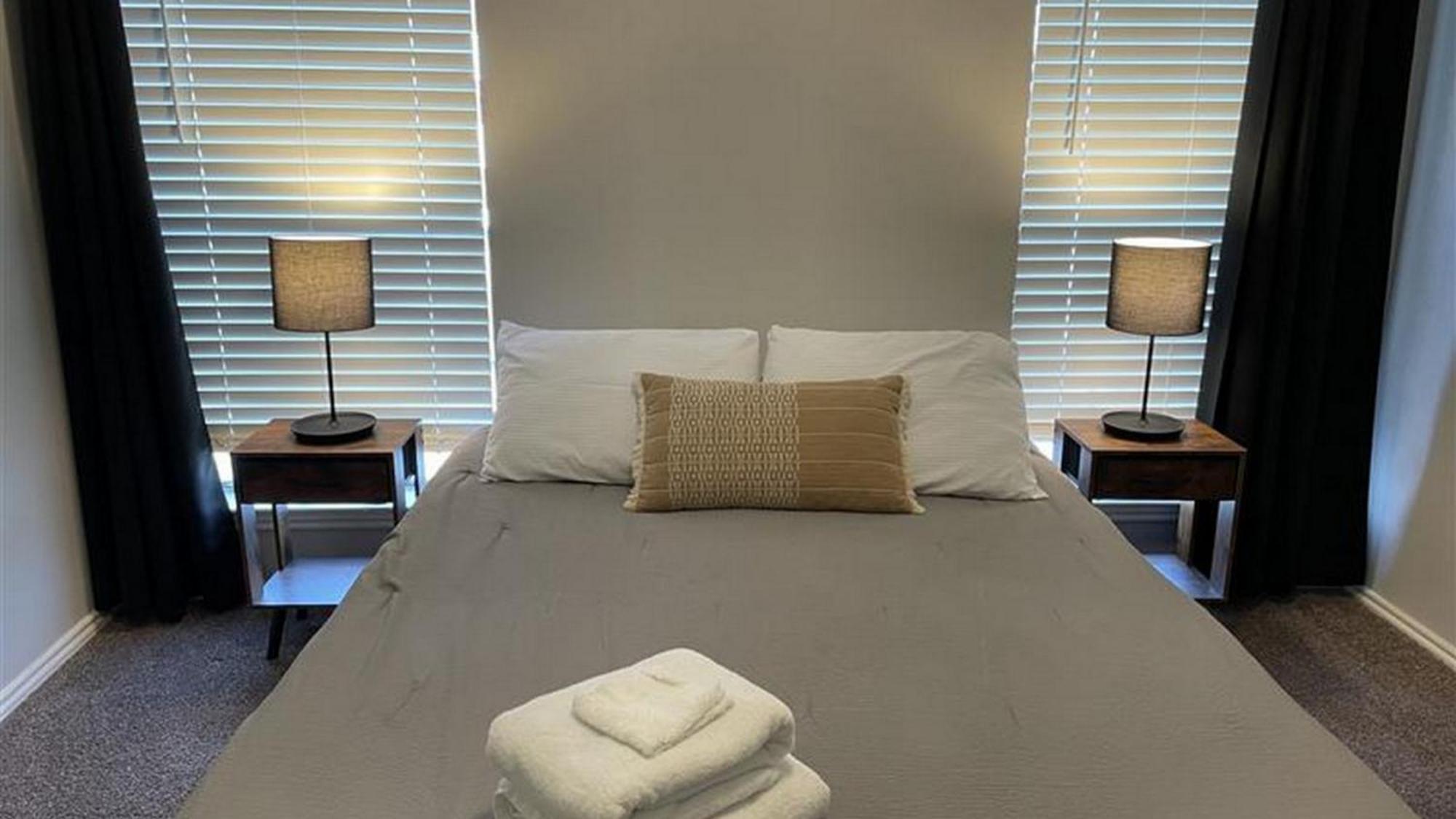 Sleeps 4, Value Retreat - Free Garage Pet Friendly Apartment Corpus Christi Exterior photo